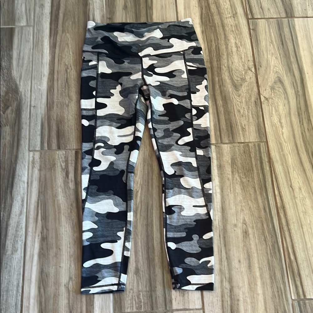 Reebok Black and Gray Camouflage  Leggings